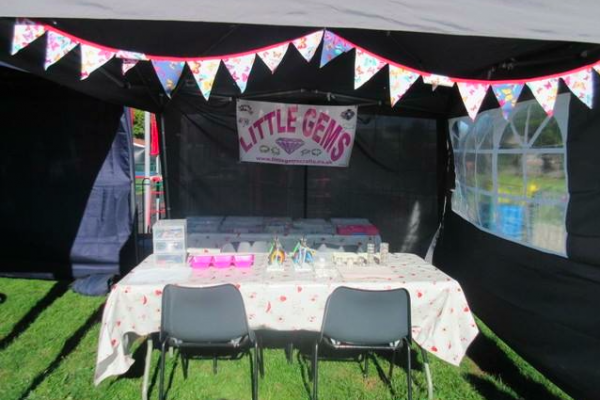 little gems stall